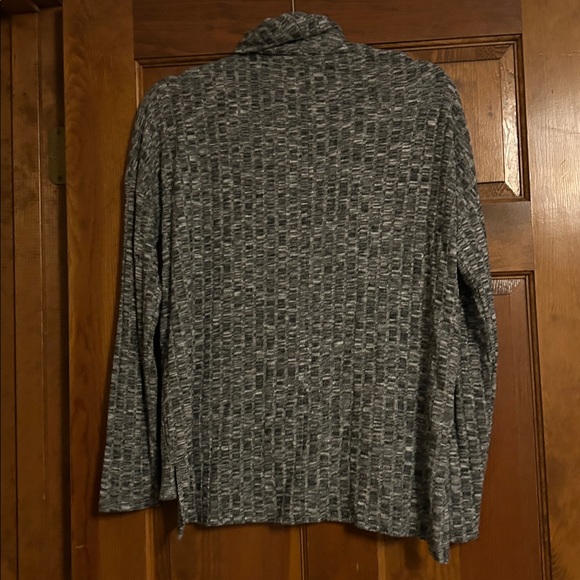 Banana Republic Textured Charcoal Turtleneck Sweater, Small - Picture 3 of 5
